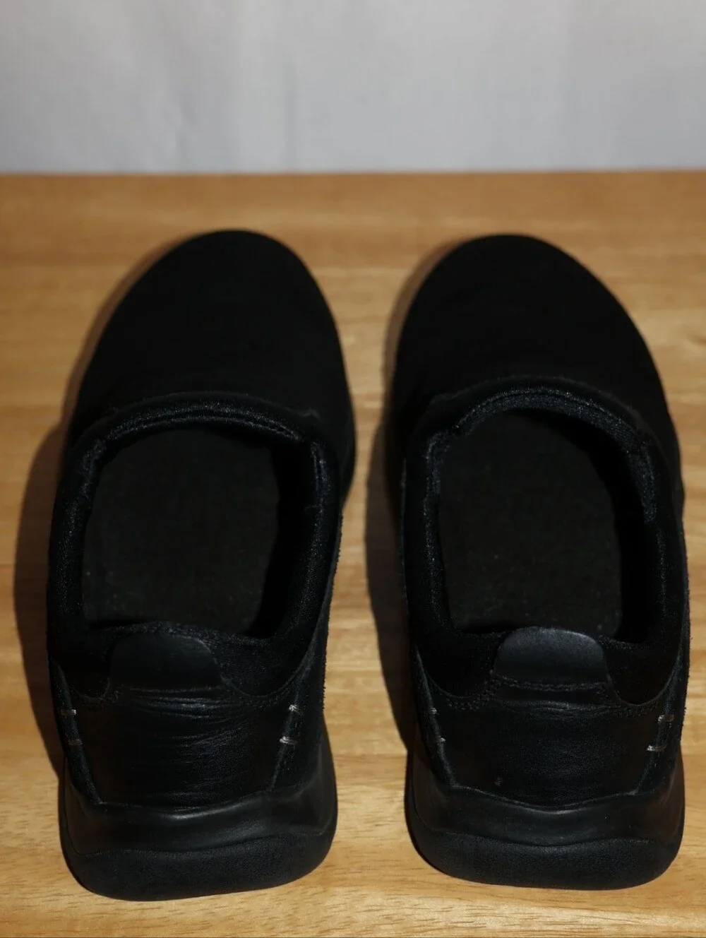 Lands' End All Weather Suede Slip-On Moc Shoes. 6B.
